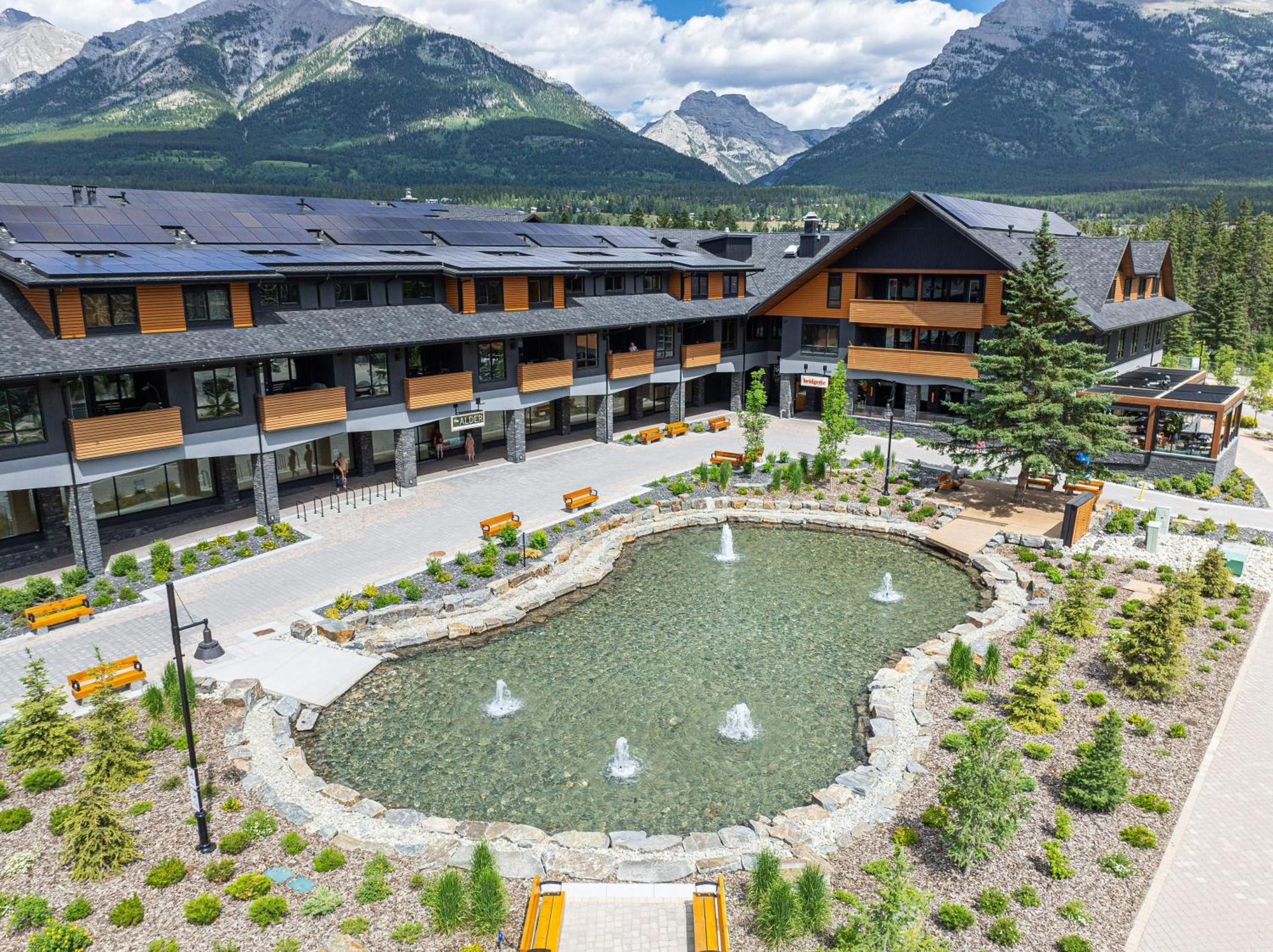 Spring Creek Vacations Aparthotel Canmore Exterior photo